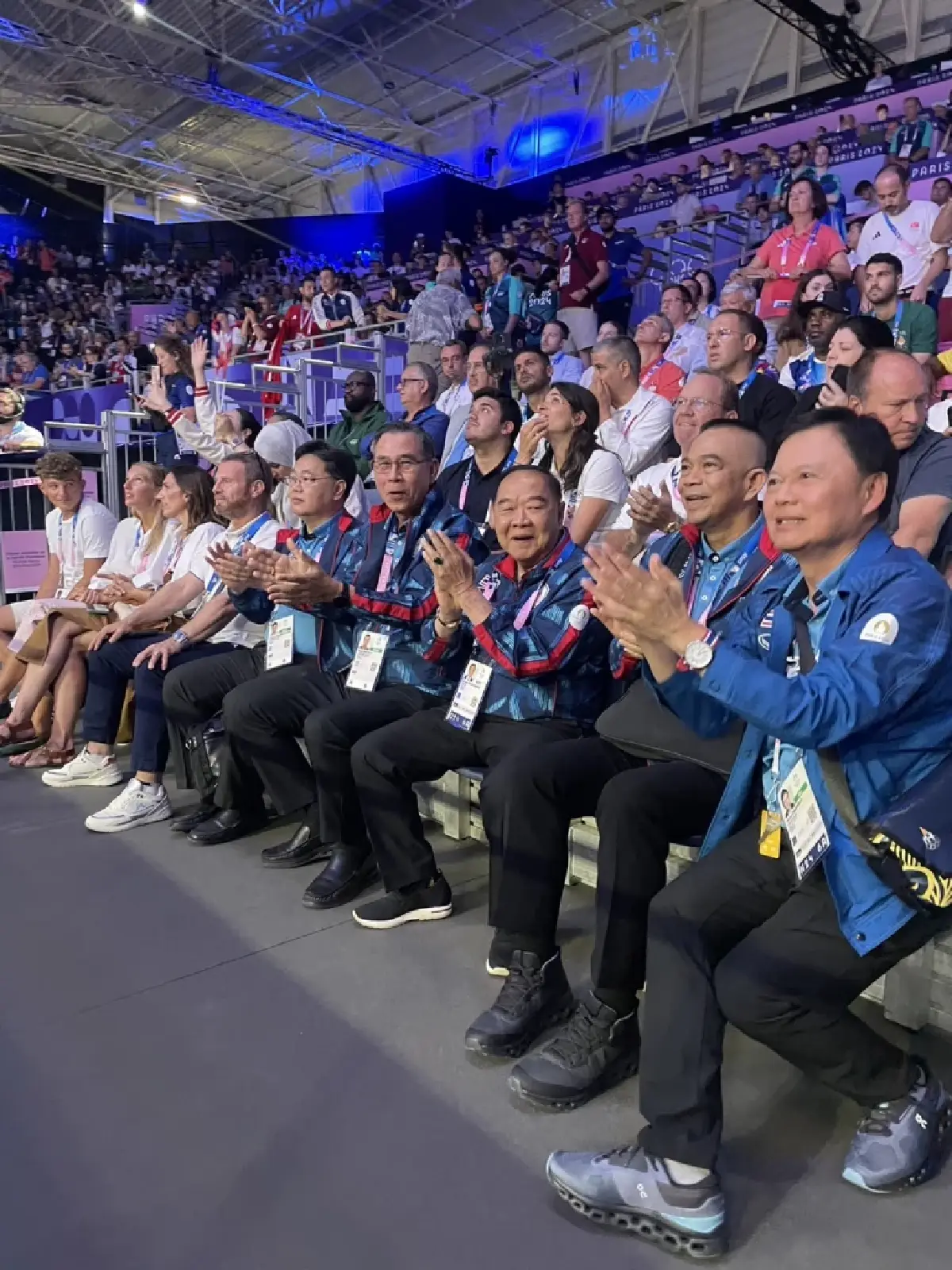 “บิ๊กป้อม” เกาะเวทีเชียร์ \"จันทร์แจ่ม\" มวยหญิงสุดแกร่ง ชวนคนไทยส่งแรงใจต่อรอบตัดเชือกชิงทอง